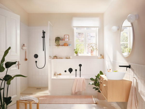 Смеситель для душа однорычажный Hansgrohe Rebris S 72667670 черный матовый