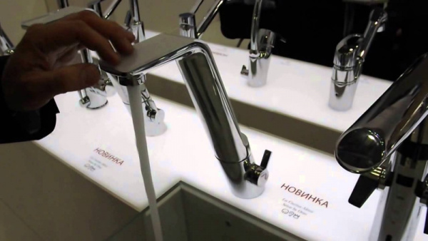 Смеситель для кухни Oras Alessi Sense 8720F Смеситель для кухни Oras Alessi Sense 8720F