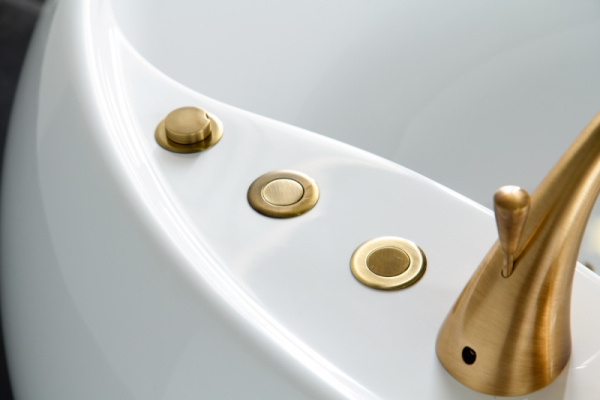 Акриловая ванна (155x155) BelBagno BB30-1550 Акриловая ванна (155x155) BelBagno BB30-1550