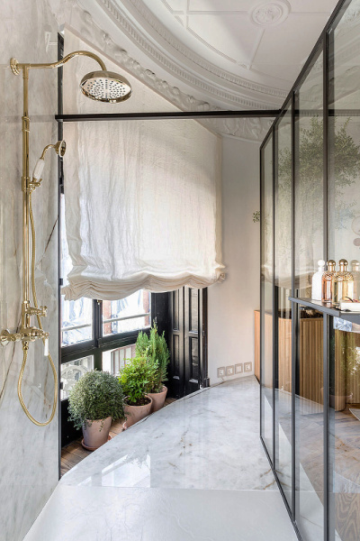 Душевая система Jacob Delafon Cleo 1889 E24311-BGG Душевая система Jacob Delafon Cleo 1889 E24311-BGG