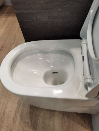 Унитаз подвесной безободковый Art&Max Verona AM012CHRT/SC микролифт