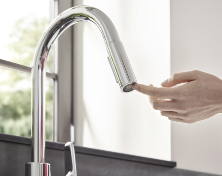 Смеситель для кухни с выдвижным изливом Hansgrohe Focus M41 31815000 хром