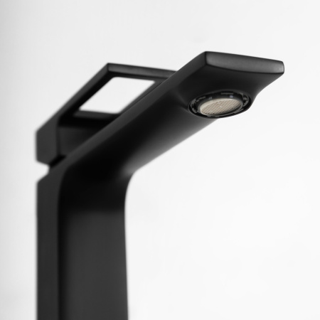 Смеситель для раковины BelBagno LUCE LUC-LMC-NERO-W0