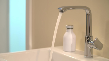 Смеситель для раковины клапаном Push-Open Hansgrohe Metris 31187000 хром