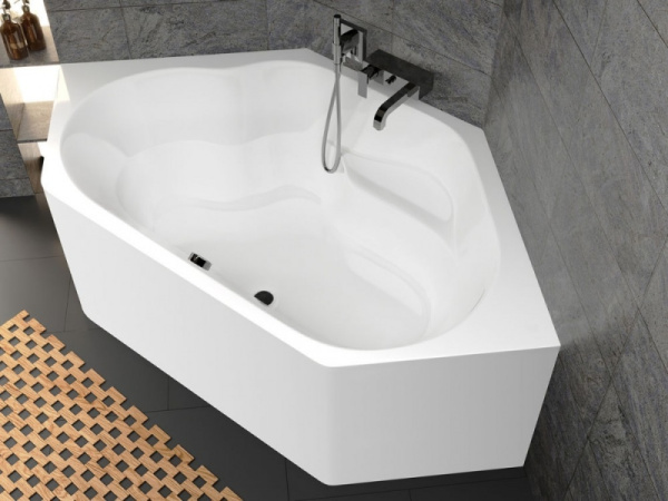Ванна акриловая Riho Winnipeg Plug & Play (145х145) B010011005