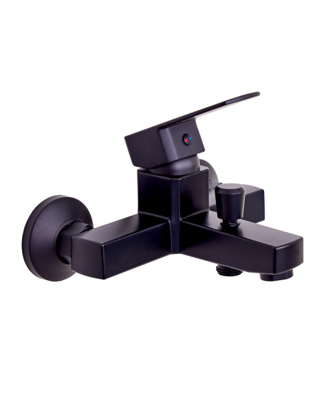 Смеситель для ванны однорычажный полимерный OneLife P06-100b черный