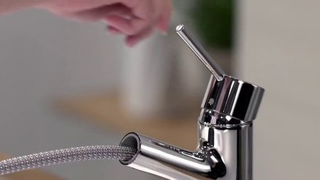 Смеситель для кухни с выдвижным душем Hansgrohe Talis S 32841000