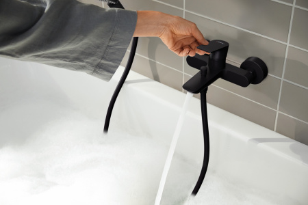 Смеситель для ванны однорычажный Hansgrohe Rebris E 72450670 черный матовый