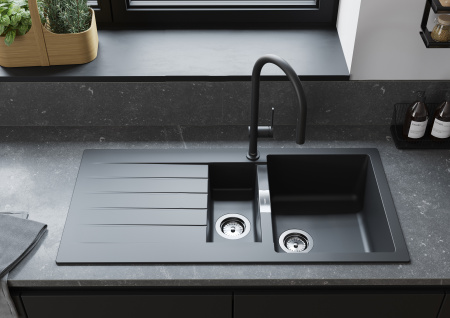 Смеситель для кухни с выдвижным изливом sBox Hansgrohe Talis M54 1jet 72803670 черный матовый