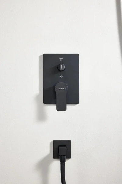 Душевой комплект Arrow ARQ1201HUMB черный  Душевой комплект Arrow ARQ1201HUMB черный