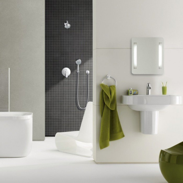 Смеситель для ванны Grohe Eurosmart Cosmopolitan 32879 000 (32879000) хром  Смеситель для ванны Grohe Eurosmart Cosmopolitan 32879 000 (32879000) хром
