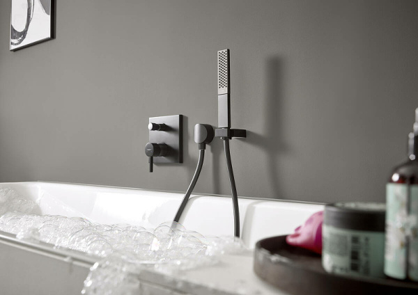 Смеситель для душа Hansgrohe Finoris 76415670 Смеситель для душа Hansgrohe Finoris 76415670