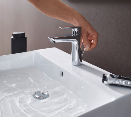 Смеситель для раковины с донным клапаном LowFlow Hansgrohe Talis E 71715000 хром
