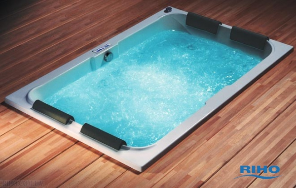 Акриловая гидромассажная ванна Riho LAURA (180х115)