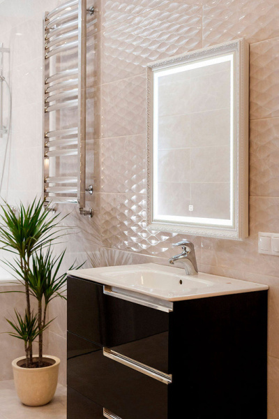 Зеркало с подсветкой (63x78) Continent Verona ЗЛП25