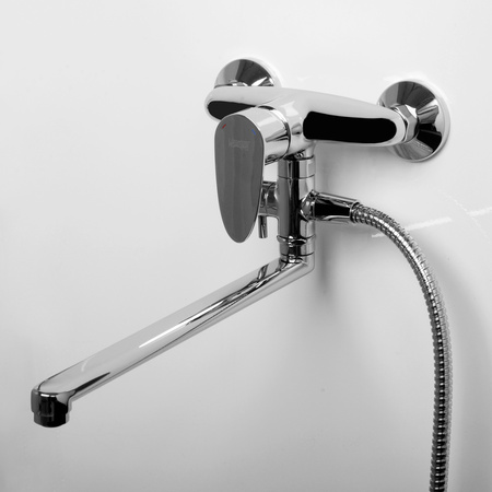 Смеситель для ванны с длинным изливом WasserKRAFT Leine 3502L