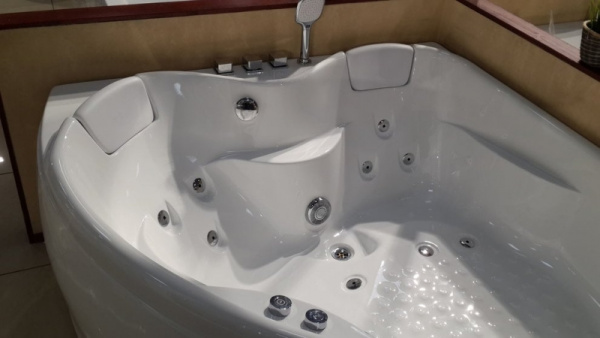 Акриловая ванна Orans BT-6012X