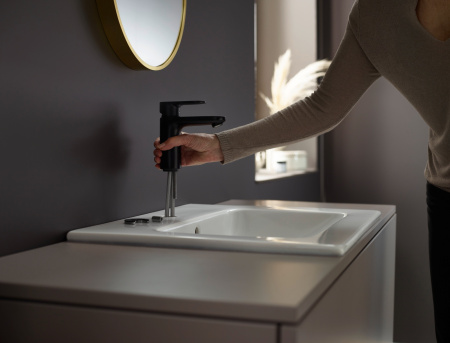 Смеситель для раковины со сливным гарнитуром Hansgrohe Vernis Blend 100 71551670 черный матовый