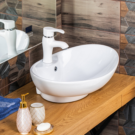 Раковина накладная (66х44) Melana A005-805