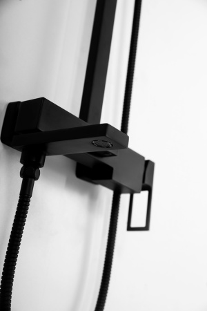 Душевая система с изливом BelBagno LUCELUC-VSCM-NERO