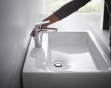 Смеситель для раковины Hansgrohe Logis 71170000