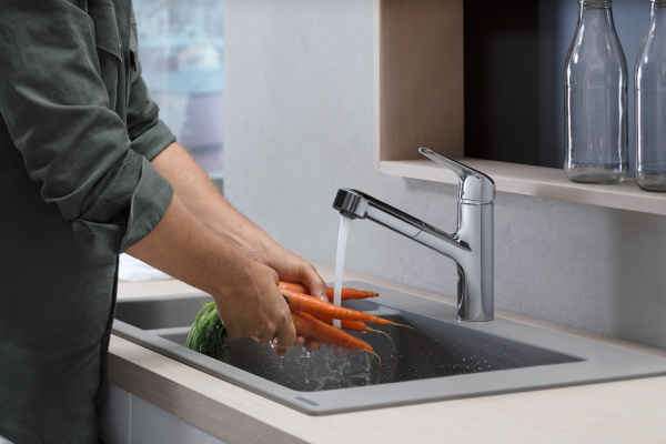 Смеситель для кухни с выдвижным изливом Eco Hansgrohe Focus M42 71865000 хром