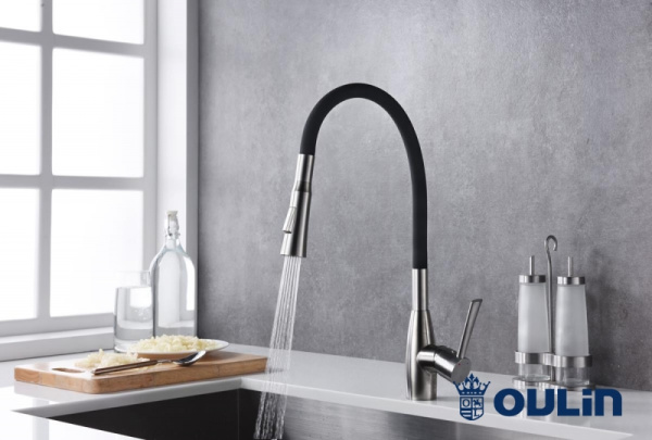 Смеситель для кухни Oulin OL-8022 (с гибким изливом)