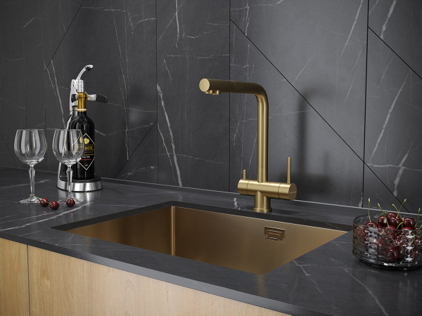 Смеситель для кухни с подключением к фильтру  Paulmark Skalen Sk213020-BG