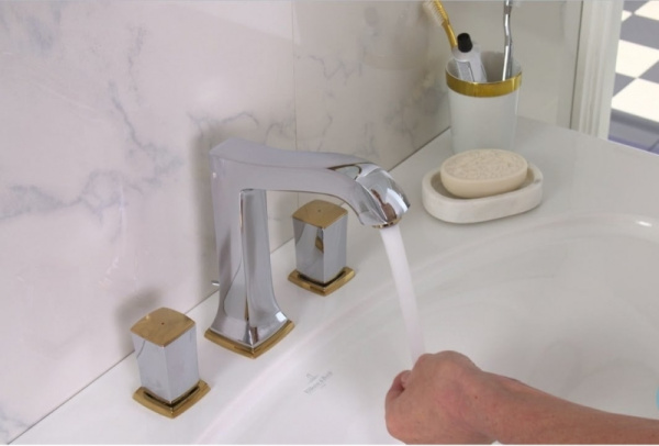 Смеситель для раковины Hansgrohe Metropol Classic 31304090