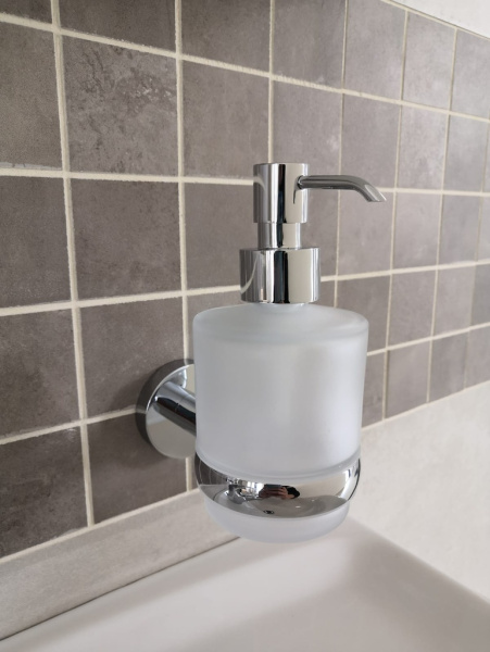 Настенный дозатор для жидкого мыла Rav Slezak Colorado COA0303