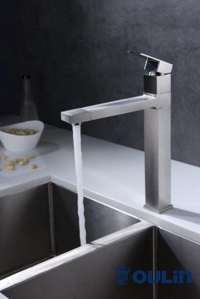 Смеситель для кухни Oulin OL-8015