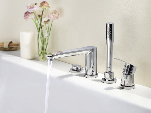 Смеситель однорычажный для ванны  на 4 отверстия GROHE Eurostyle Cosmopolitan 23048 003 (23048003) хром 