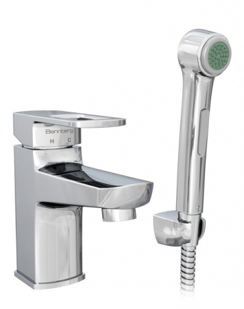Смеситель для раковины с гигиенической лейкой BENNBERG CHROME 111H23