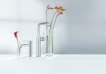 Смеситель для раковины Grohe Essence New с низким изливом и донным клапаном, хром 23589 001 (23589001)