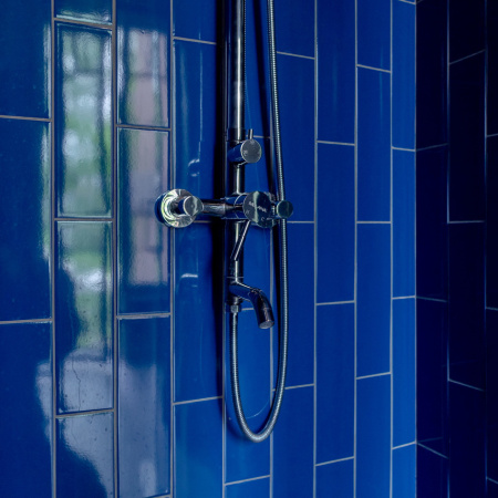 Душевая система с изливом Melana 1001P