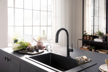 Смеситель для кухни с подключением к фильтру Hansgrohe Aqittura M91 FilterSystem 76803670 черный матовый