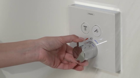 Термостат для двух потребителей Hansgrohe ShowerSelect 15738400