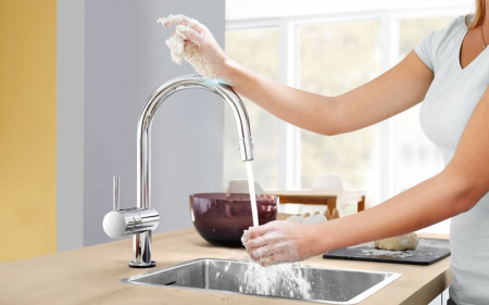 Сенсорный однорычажный смеситель для мойки 1/2“ Grohe Minta Touch 31358 DC0 (31358DC0)