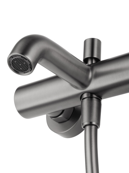 Смеситель для ванны с душем WONZON & WOGHAND STICK, темный графит WW-88639017-BGM Смеситель для ванны с душем WONZON & WOGHAND STICK, темный графит WW-88639017-BGM