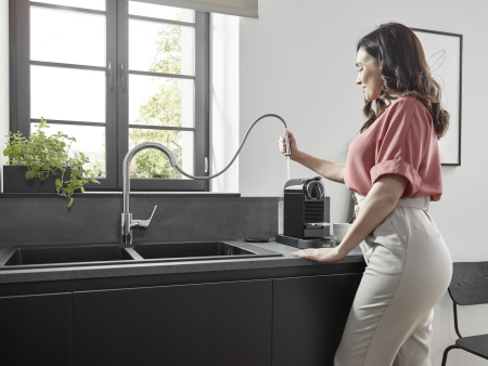 Смеситель для кухни с выдвижным изливом Hansgrohe Focus M41 31815000 хром