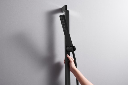 Душевая штанга 650 мм со шлангом Hansgrohe Unica E Puro 24404670 черный матовый 
