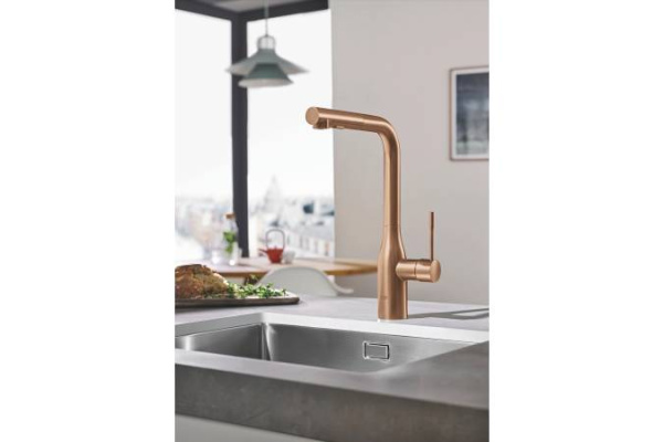 Смеситель однорычажный для кухни с выдвижным изливом GROHE Essence New 30270 DL0 (30270DL0) теплый закат матовый