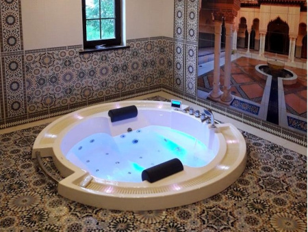 Акриловая ванна (210х210) Gemy G9060 O с гидромассажем, универсальная