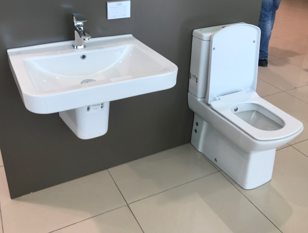 Унитаз напольный с функцией биде Creavit Lara LR360-00CB00E-0000