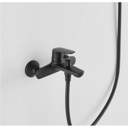 Смеситель для ванны Arrow AG3609MB черный