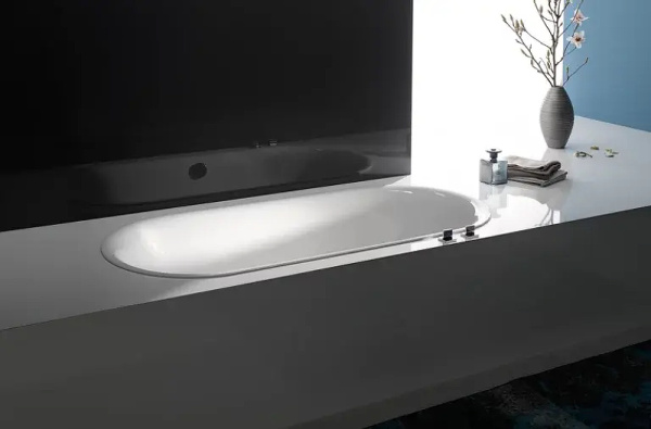 Стальная ванна (170х75) Bette LUX OVAL 3465-000 PLUS с шумоизоляцией и антигрязевым покрытием