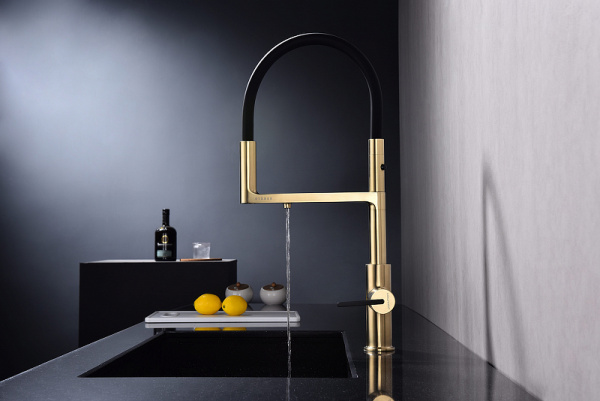 Смеситель для кухни с подключением к фильтру  Paulmark Tornado To213402-SBG