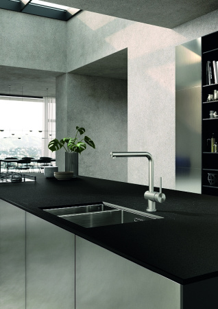 Смеситель для кухни с выдвижным изливом Kludi L Steel 45851F877