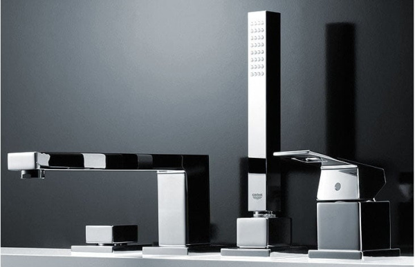 Смеситель однорычажный для ванны на 4 отверстия, Grohe Eurocube 19897 001 (19897001) хром Смеситель однорычажный для ванны на 4 отверстия, Grohe Eurocube 19897 001 (19897001) хром