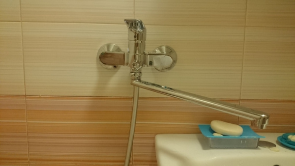 Смеситель для ванны Hansgrohe Logis 71402000 Смеситель для ванны Hansgrohe Logis 71402000